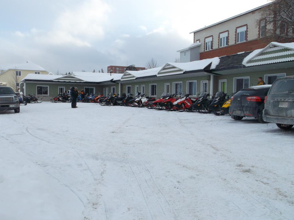 Haileybury Beach Motel Buitenkant foto